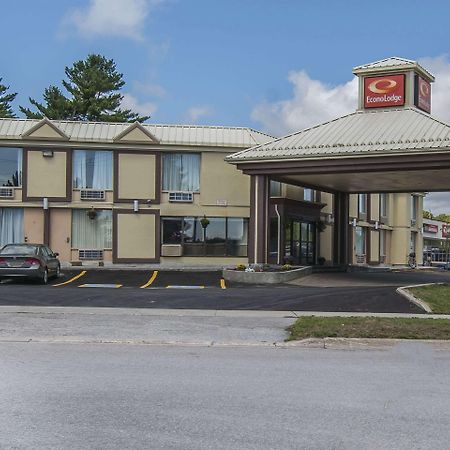 Econo Lodge Orillia Kültér fotó