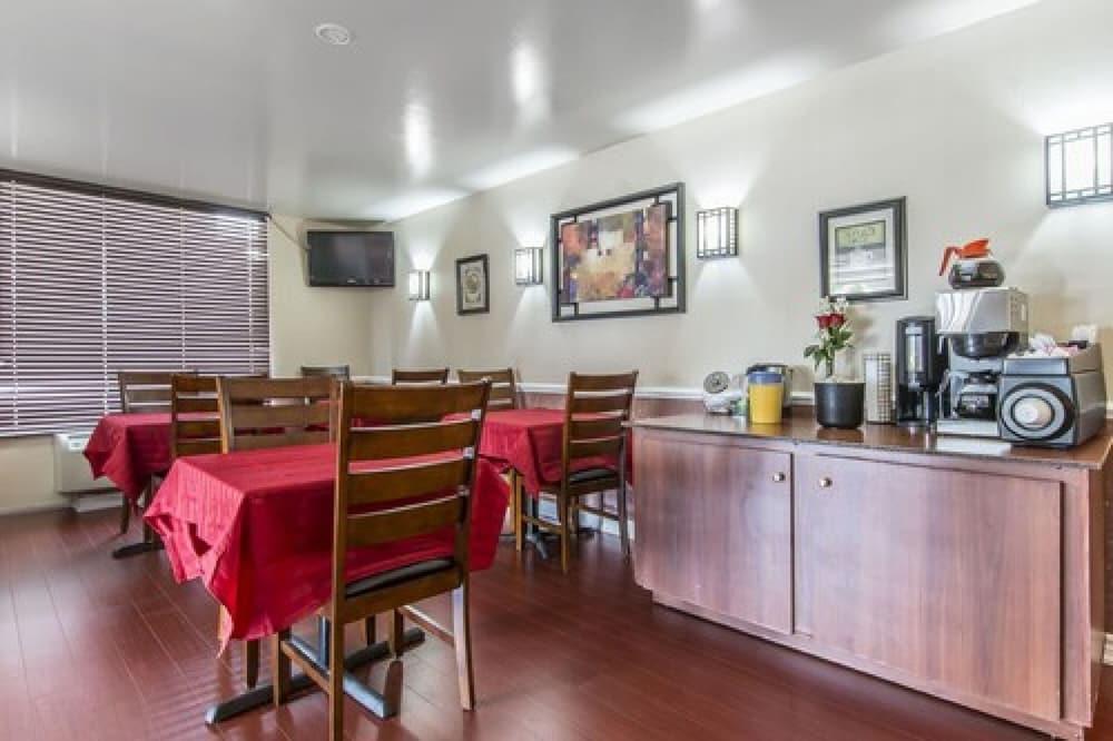 Econo Lodge Orillia Kültér fotó