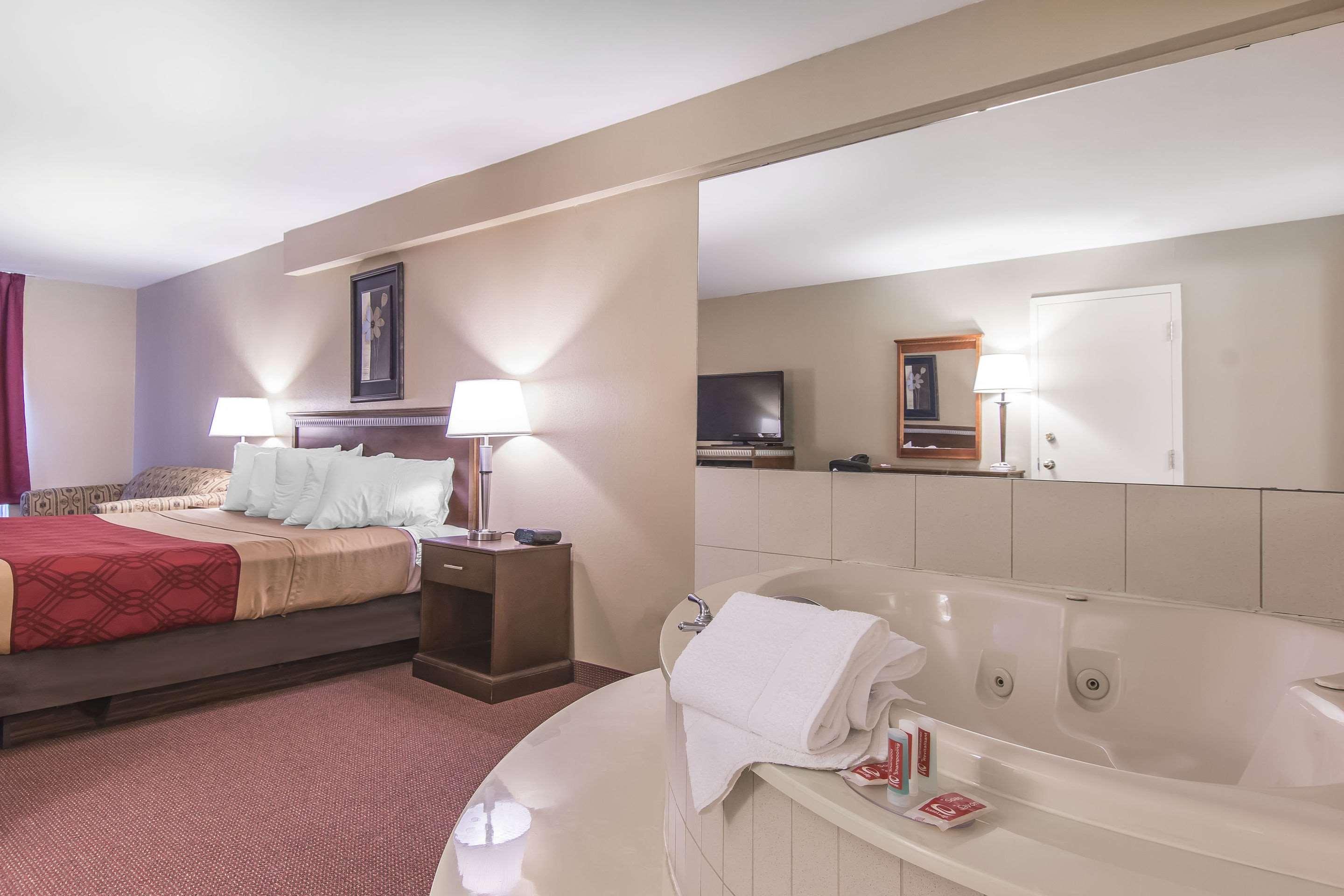 Econo Lodge Orillia Kültér fotó